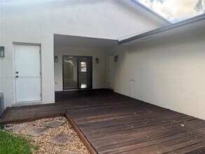 810 NW 31st Ave in Miami, FL - Building Photo - Building Photo