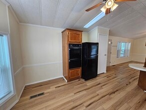 158 Country Rd in Utica, NY - Foto de edificio - Building Photo