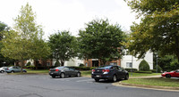 Governor's Pointe Apartments in Chesapeake, VA - Foto de edificio - Building Photo