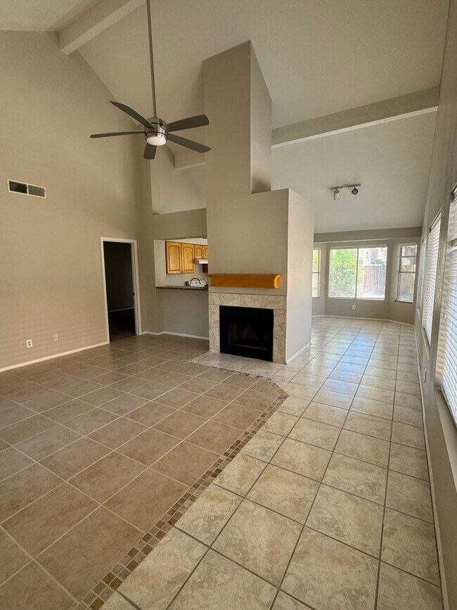 1918 E Velvet Dr in Tempe, AZ - Building Photo - Building Photo