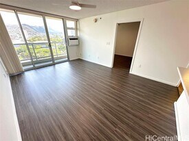 215 N King St in Honolulu, HI - Building Photo
