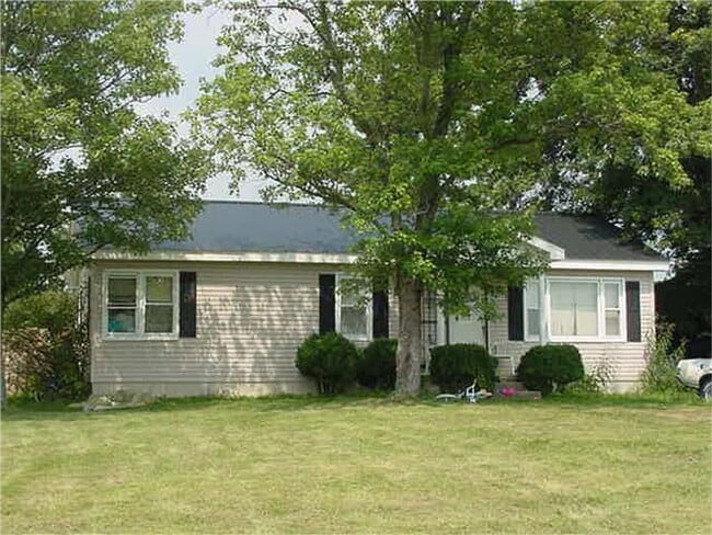 220 Locust Heights