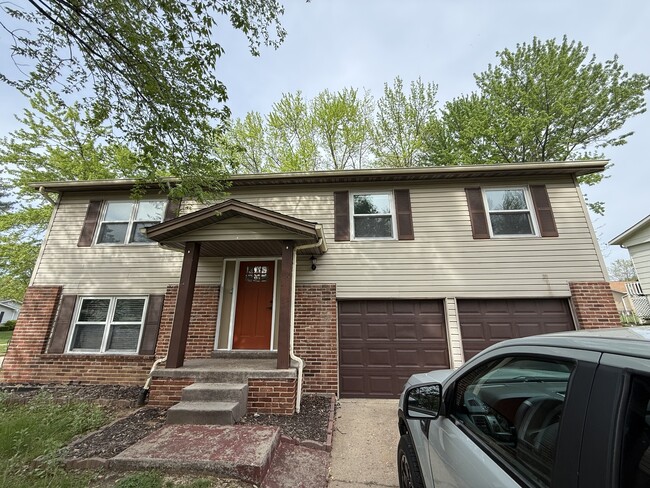 property at 2826 Greenleaf Dr