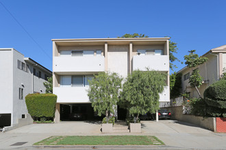 11935 Mayfield Ave in Los Angeles, CA - Building Photo - Building Photo