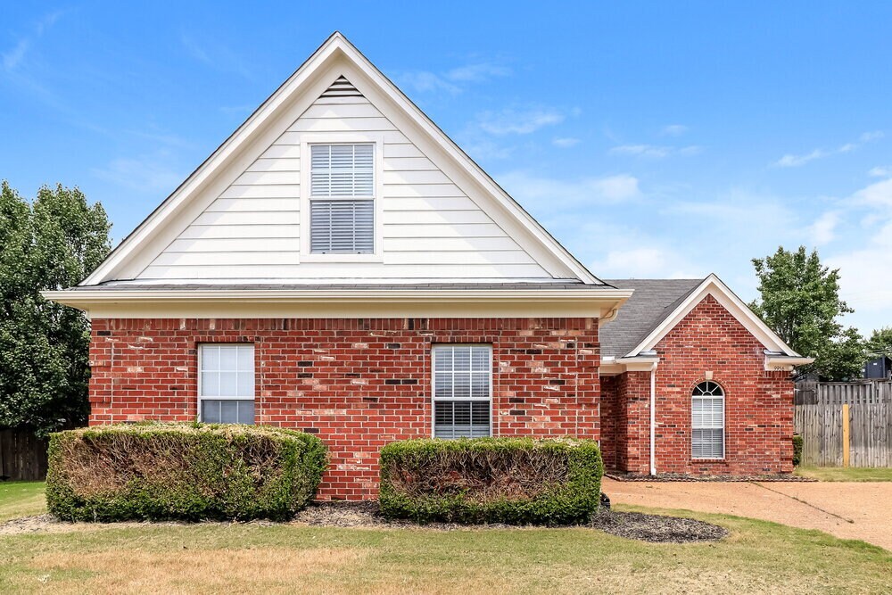 9956 Calderdale Cv in Cordova, TN - Building Photo