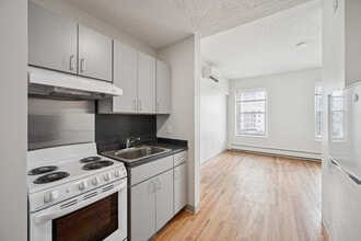 Aurora Apartments in Worcester, MA - Foto de edificio - Building Photo