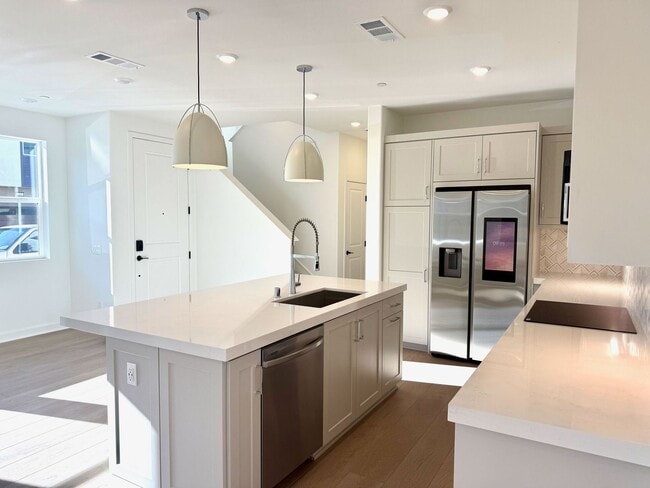 712 Metric Rd in San Marcos, CA - Building Photo - Building Photo