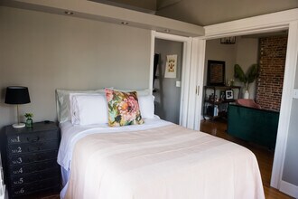 921 E 13th Ave, 5A in Denver, CO - Building Photo - Building Photo