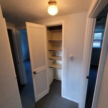 106 Braden Ct, Unit Apt 108 in West View, PA - Building Photo - Building Photo