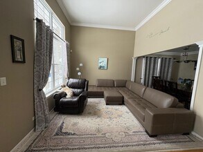 1375 Burnett Dr in Aurora, IL - Building Photo - Building Photo