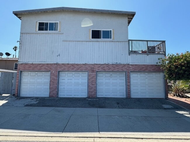 1422 Manhattan Beach Blvd, Unit 1422