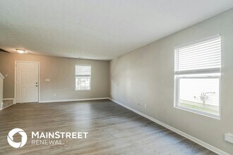 8123 Royal Elm Dr in Blacklick, OH - Foto de edificio - Building Photo