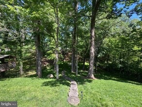 14343 Belleville Ave in Woodbridge, VA - Building Photo - Building Photo