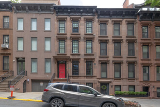 163 E 94th St in New York, NY - Building Photo - Building Photo