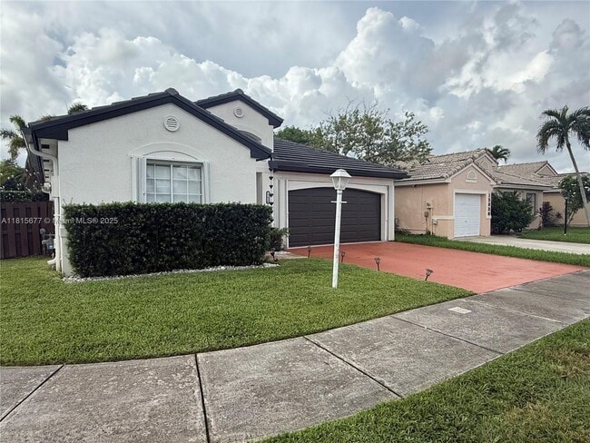 15830 SW 85th St in Miami, FL - Building Photo - Building Photo