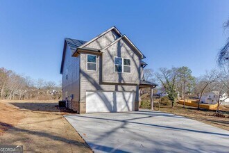 585 Clayton St in Commerce, GA - Building Photo - Building Photo