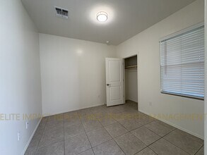 7046 E Calle Arco Iris in Tucson, AZ - Building Photo - Building Photo