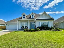 3533 Sailfish Dr in Gulf Breeze, FL - Building Photo