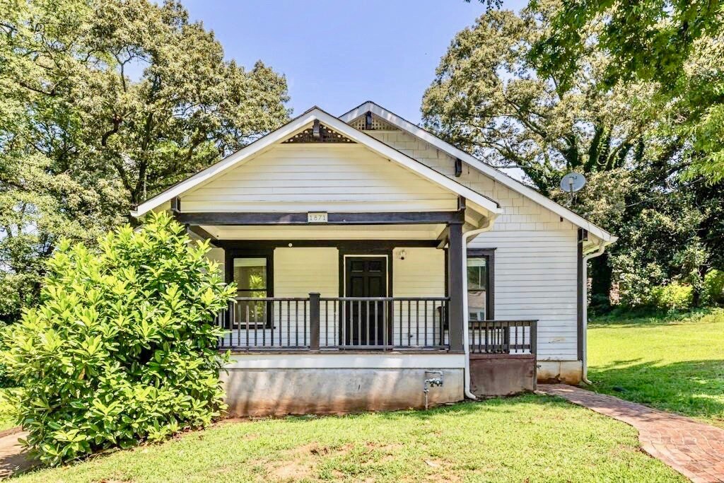1871 Center Ave in Atlanta, GA - Building Photo