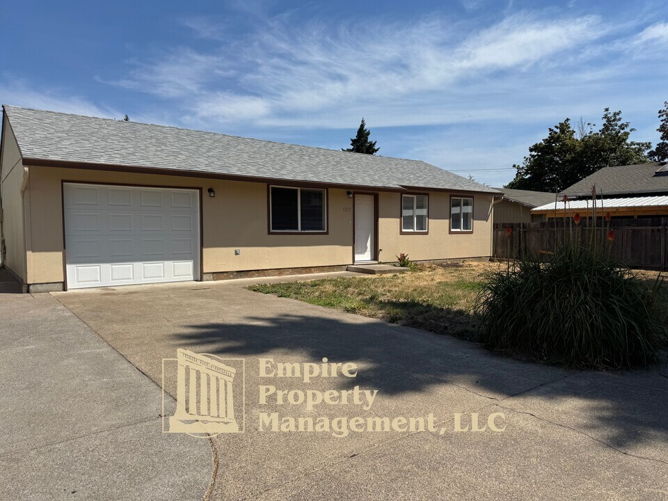 1253 Taft St in Eugene, OR - Building Photo