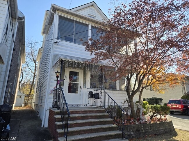 57 Major St in Clifton, NJ - Building Photo - Building Photo