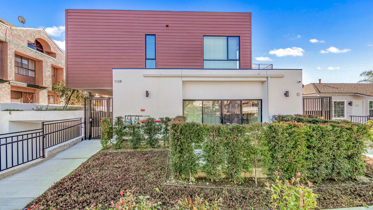 1128 Stanley Ave, Unit B in Glendale, CA - Foto de edificio