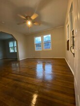1854 Center St in San Antonio, TX - Building Photo - Building Photo