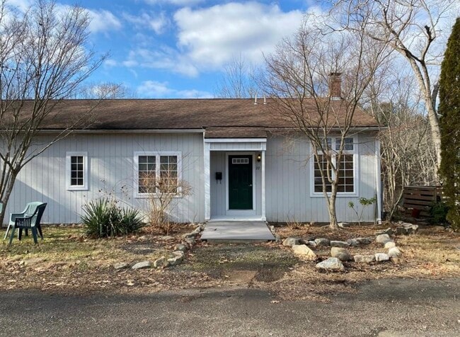 property at 70 Hubbard Rd
