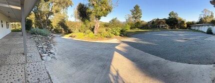 384 Crazy Horse Canyon Rd in Salinas, CA - Building Photo - Building Photo
