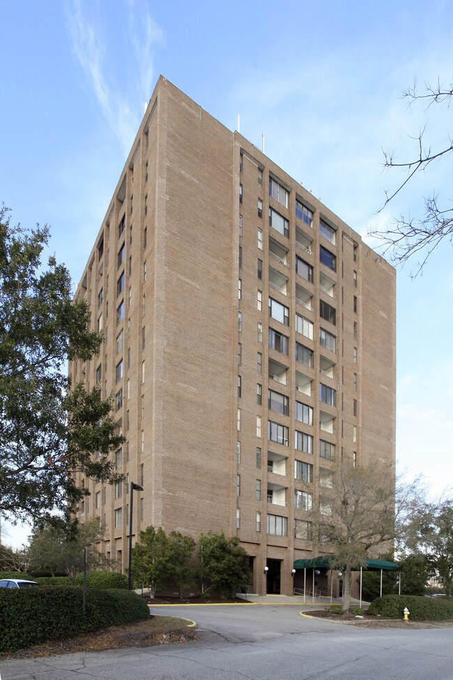 Ashley House Condos in Charleston, SC - Building Photo - Building Photo