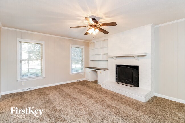 401 O'Neill Dr in Jamestown, NC - Foto de edificio - Building Photo