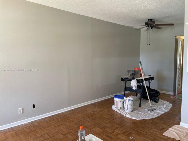 94 Waltham D in West Palm Beach, FL - Building Photo - Building Photo