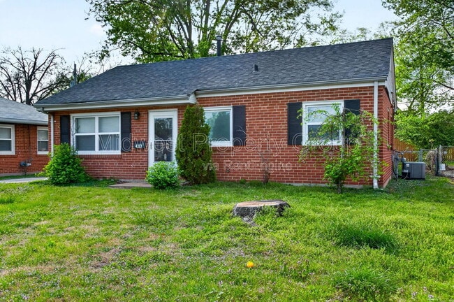 4313 St Dominic Ln in St. Ann, MO - Building Photo - Building Photo