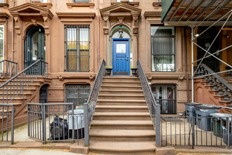 288 Saint James Pl in Brooklyn, NY - Building Photo - Building Photo