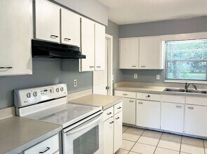 3504 NW 51st Ave in Gainesville, FL - Building Photo - Building Photo