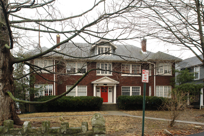 2900 Frankfort Ave in Louisville, KY - Foto de edificio - Building Photo