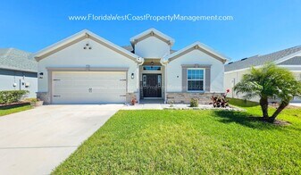 6716 162nd Pl E in Parrish, FL - Building Photo