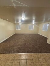 620 W 52nd St in Los Angeles, CA - Foto de edificio - Building Photo