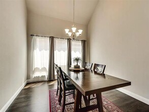 1113 Steele Ln in Flower Mound, TX - Foto de edificio - Building Photo