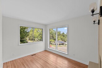 2501 Fairfax Ave in Bessemer, AL - Foto de edificio - Building Photo