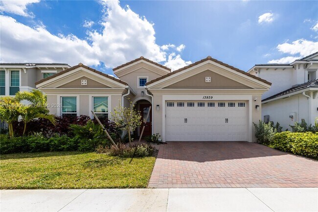 13939 Prickly Cone Cv in Westlake, FL - Building Photo - Building Photo