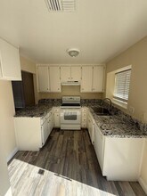 3809 Millay Way in Bakersfield, CA - Building Photo - Building Photo