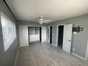 21733 Edgewater Dr in Port Charlotte, FL - Building Photo - Building Photo