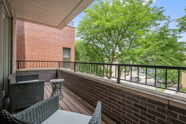 918 N Wood St in Chicago, IL - Building Photo - Building Photo