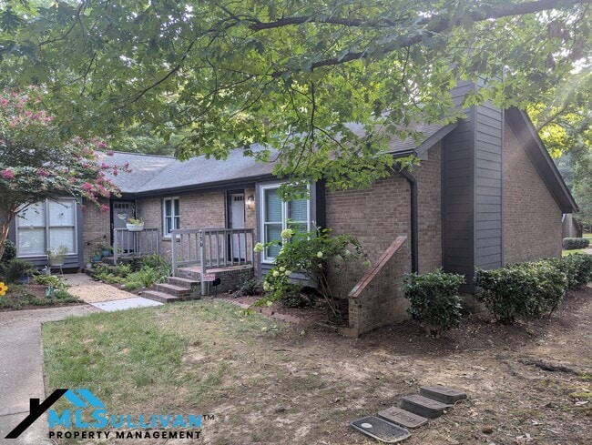 property at 500 W Woodcroft Pkwy