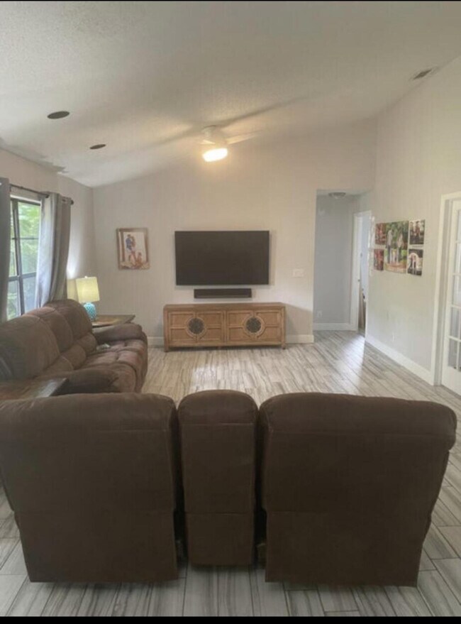 5335 Havasu Ct in Greenacres, FL - Building Photo - Building Photo