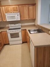 140 S Clinton St, Unit Apt. A in Doylestown, PA - Building Photo - Building Photo
