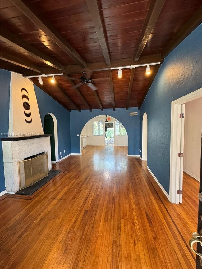 1247 Alton Rd in Miami Beach, FL - Building Photo - Building Photo