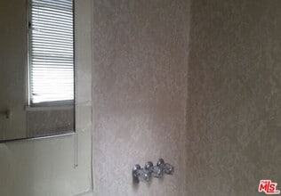 665 Cochran Ave in Los Angeles, CA - Foto de edificio - Building Photo