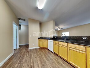 9002 Glenashley Dr in Cornelius, NC - Foto de edificio - Building Photo